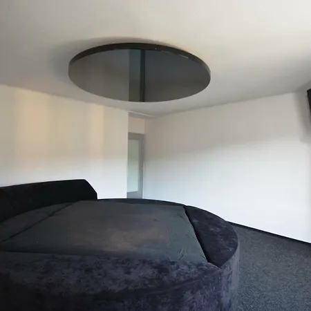 Апартаменты Klamovka Park Apartment Прага