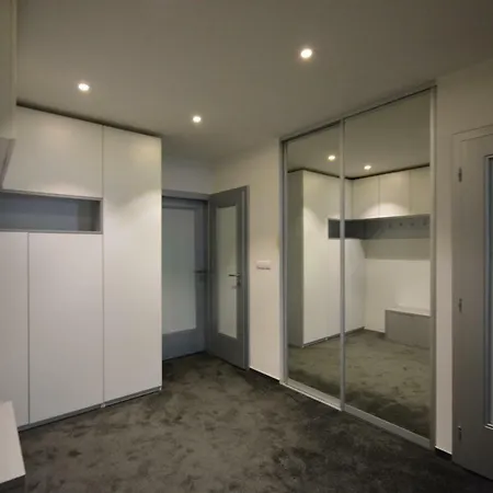 Klamovka Park Apartment Апартаменты *